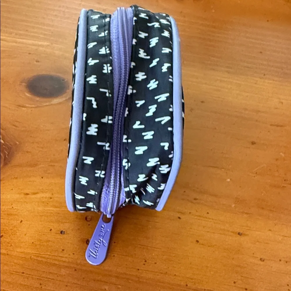 Thirty One Small zippered case